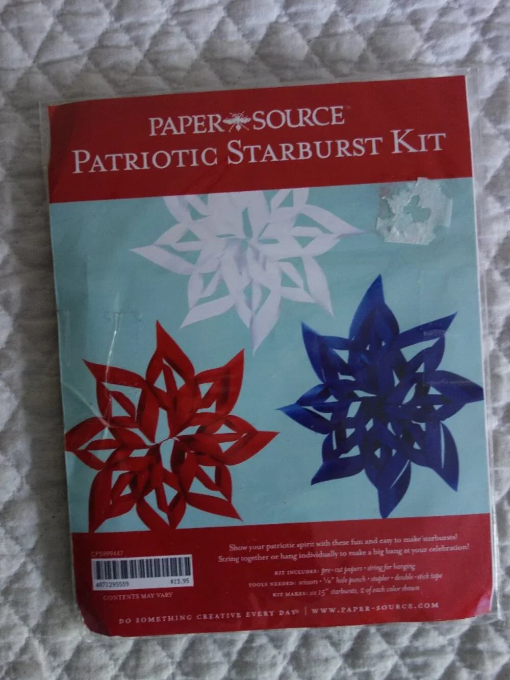 New NIP PAPER SOURCE Patriotic Starburst Kit